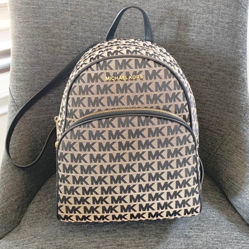 New Michael Kors Jacquard Backpack - Picture 8 of 9